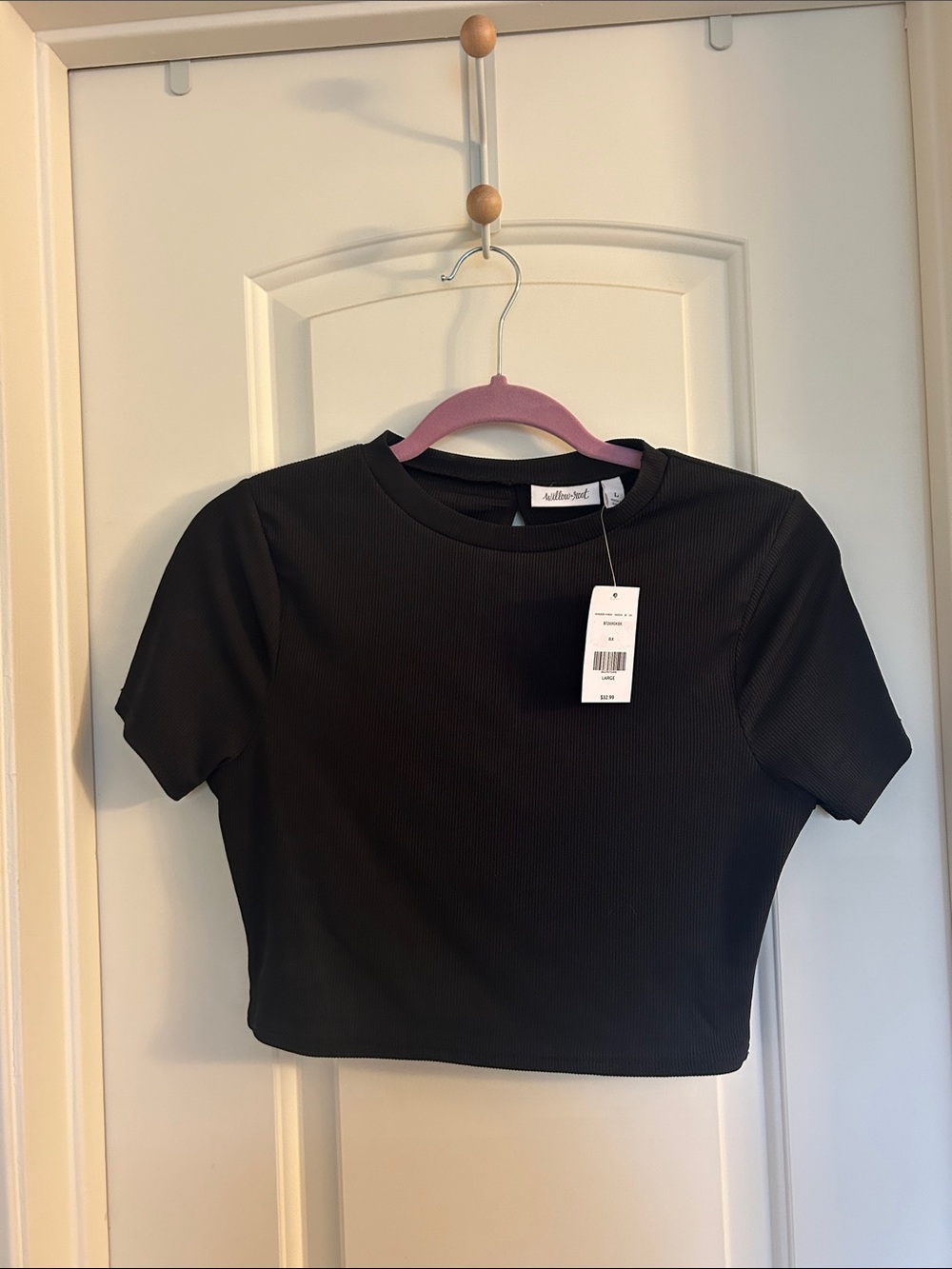 Ribbed Keyhole Cutout Black Tee Crop Top (SW1)